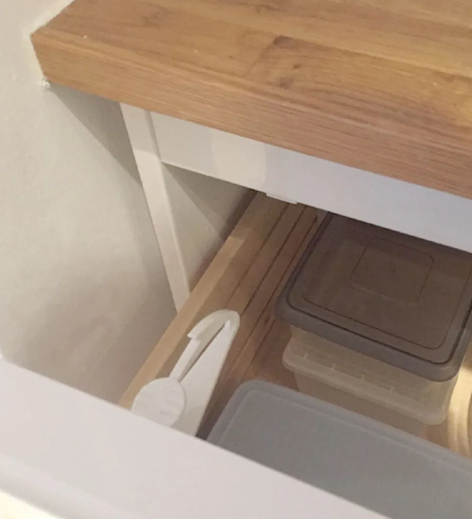 Børn BabyDan Børnesikring - Easy Fix Skuffe-/Skabslås - Hvid
