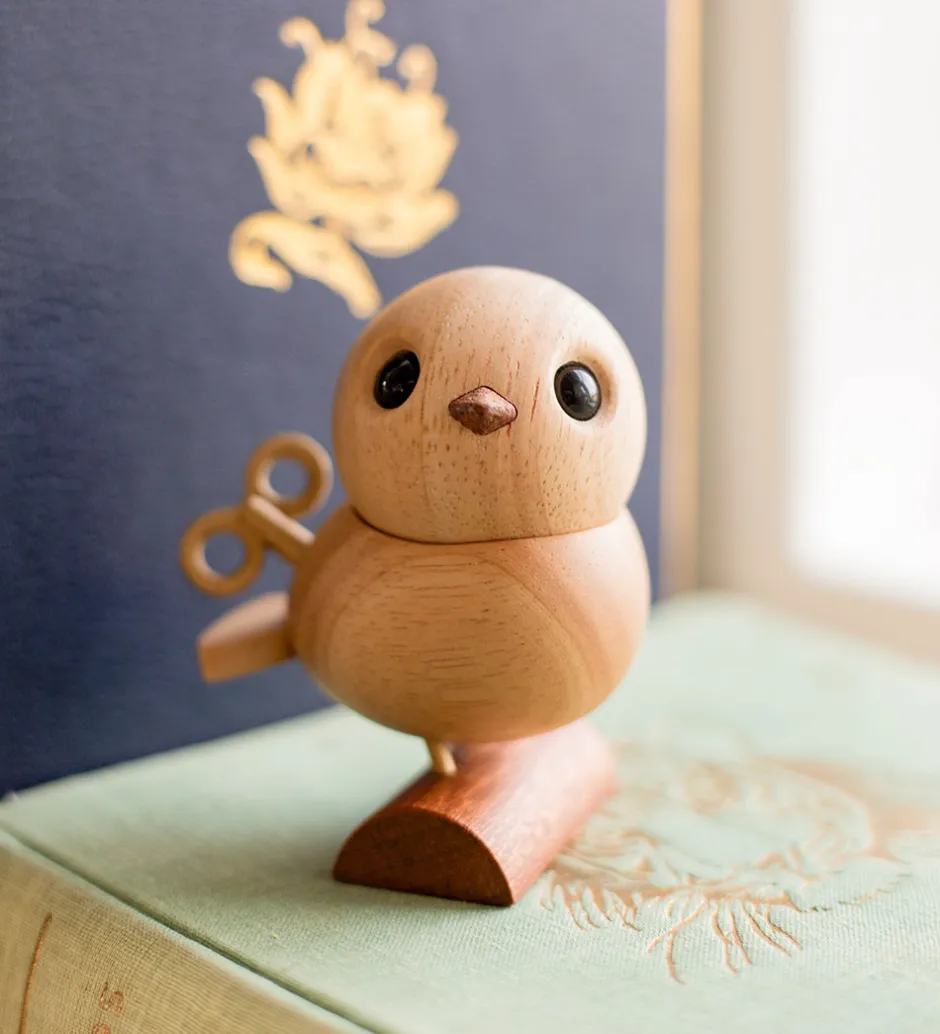 Pyntefigurer*FableWood H.C. Andersen - Nattergalen - 8 cm - Natur/Guld