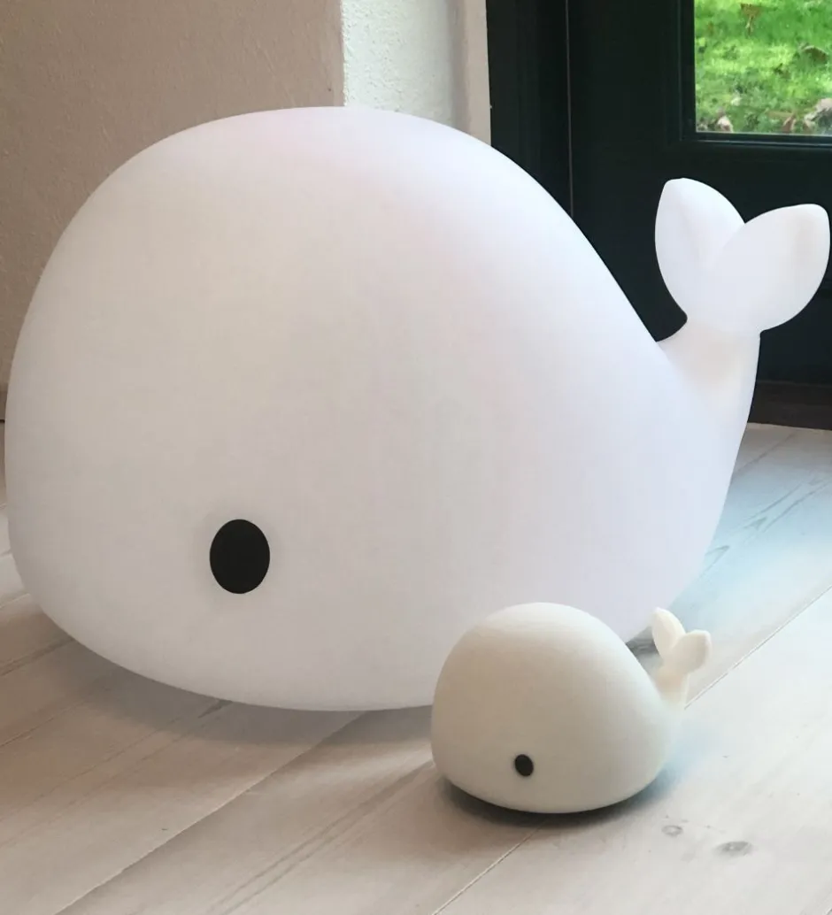 Fritstående Lamper*Filibabba Gulvlampe - Big LED Whale - 50 cm - Hvid