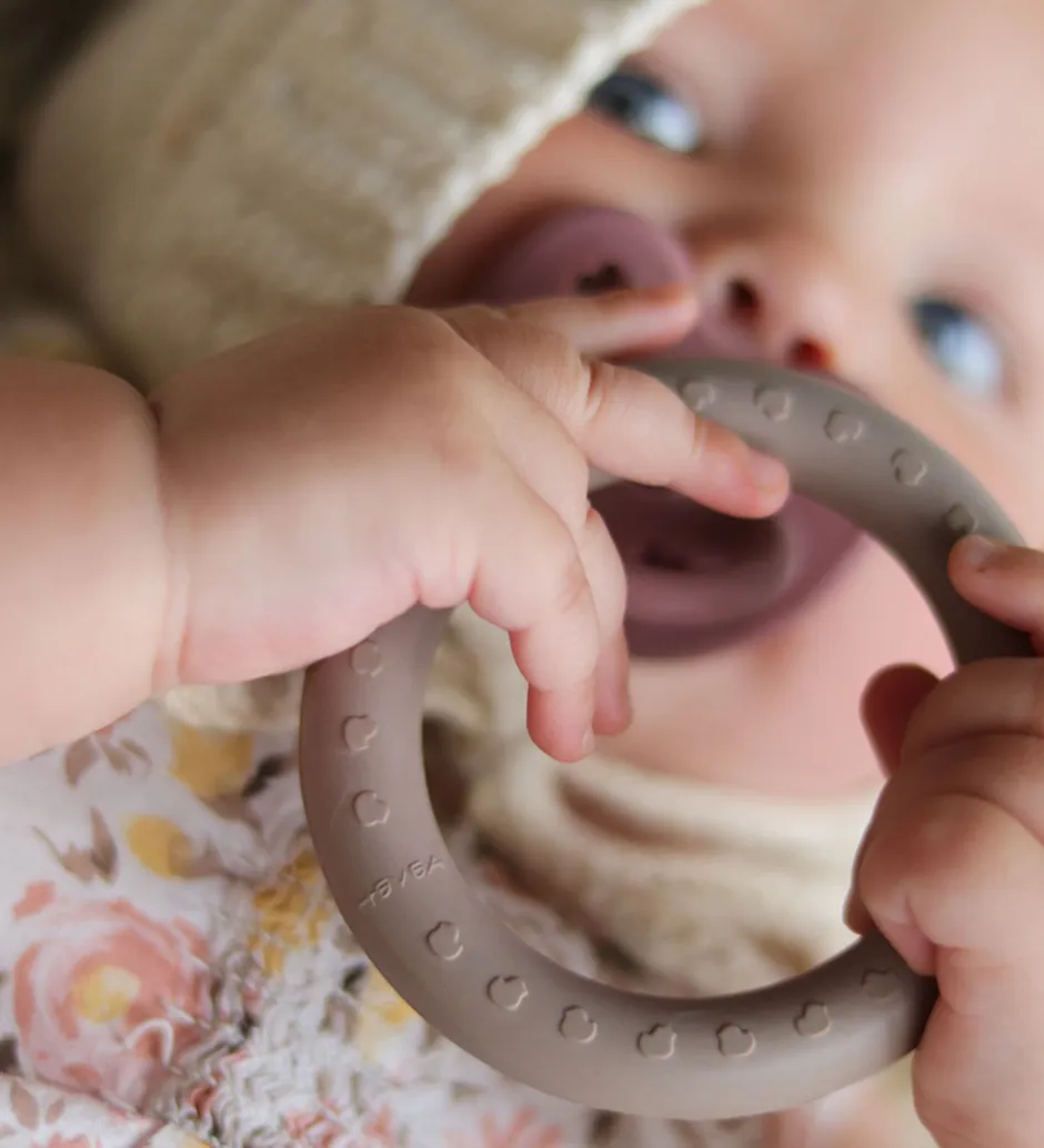 Bideringe|Babylegetøj*Hevea Bideringe - 2-pak - Sand & Tan Beige