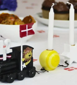 Fødselsdagstoge*Kids by Friis Fødselsdagstog - Stjernetegn/Planet - Løven