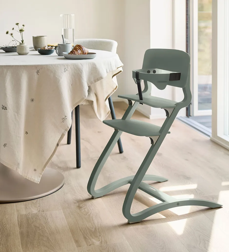 Højstole|Møbler*Leander Classic Bøjle til Højstol - Sage Green m. Læderstrop