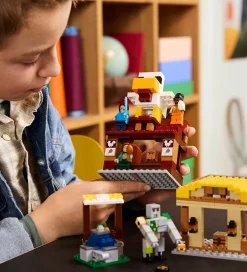 Lego®|Byg Og Klodser*LEGO® Minecraft - Angreb På Landsbyen 21273 - 555 Dele