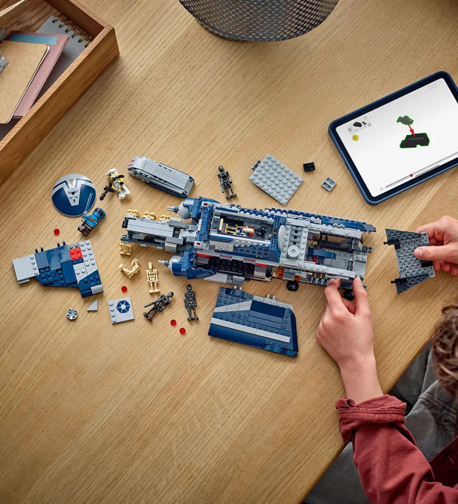 Lego®|Konstruktionslegetøj*LEGO® Star Wars - Slaget Om Felucia 75435 - 976 Dele