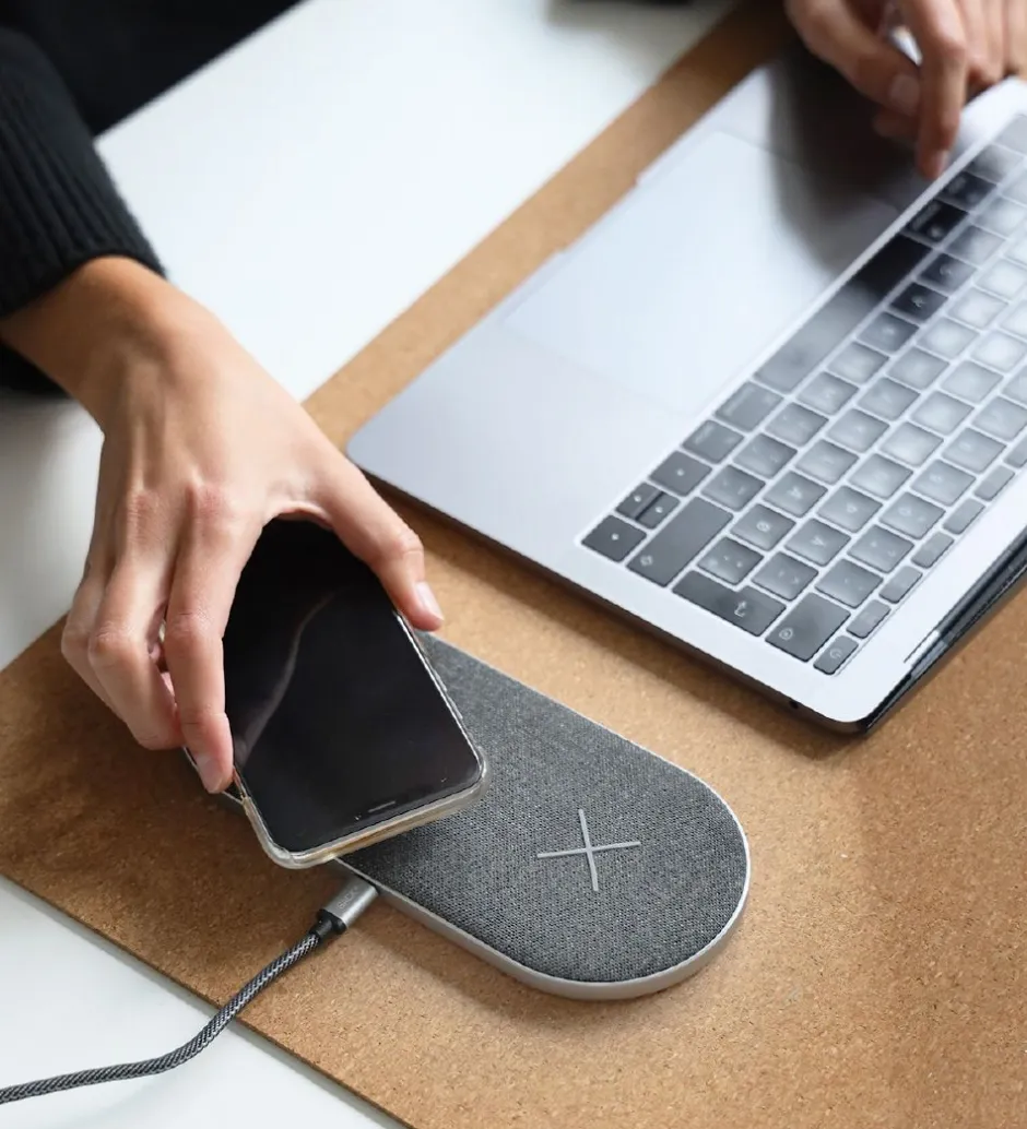 SACKit Oplader - CHARGEit Dual Dock - Wireless - Grå